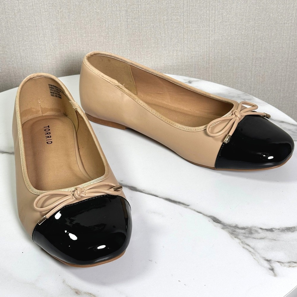 Torrid Bow Detail Ballet Flat Womens Beige Black Cap Toe Wide Width 11WW